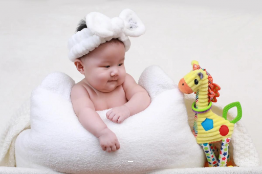 祁阳宝宝打嗝吐奶怎么回事